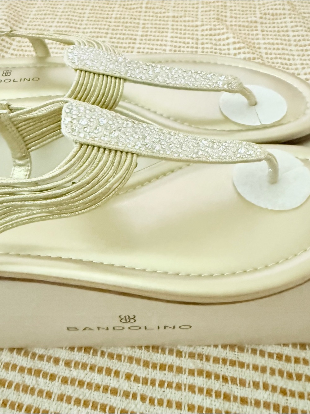 Bandolino Kayte Gold Embellished T-Strap Flat Sandals Brand New - Picture 7 of 8